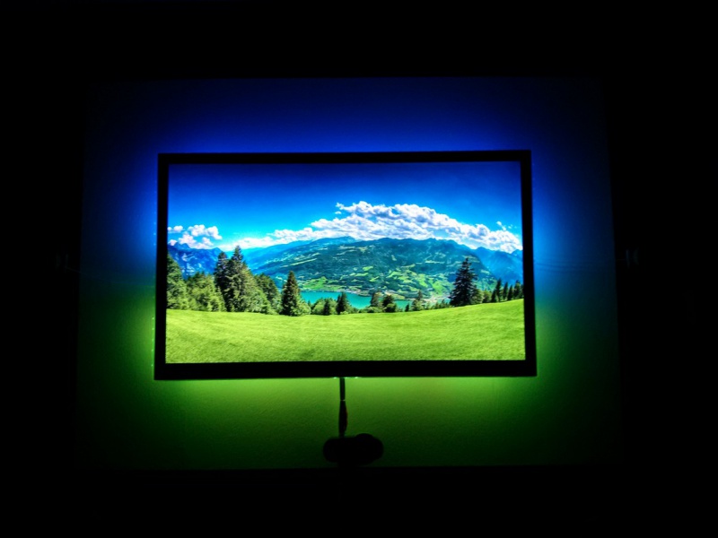 Файл:Ambilight 1.jpg